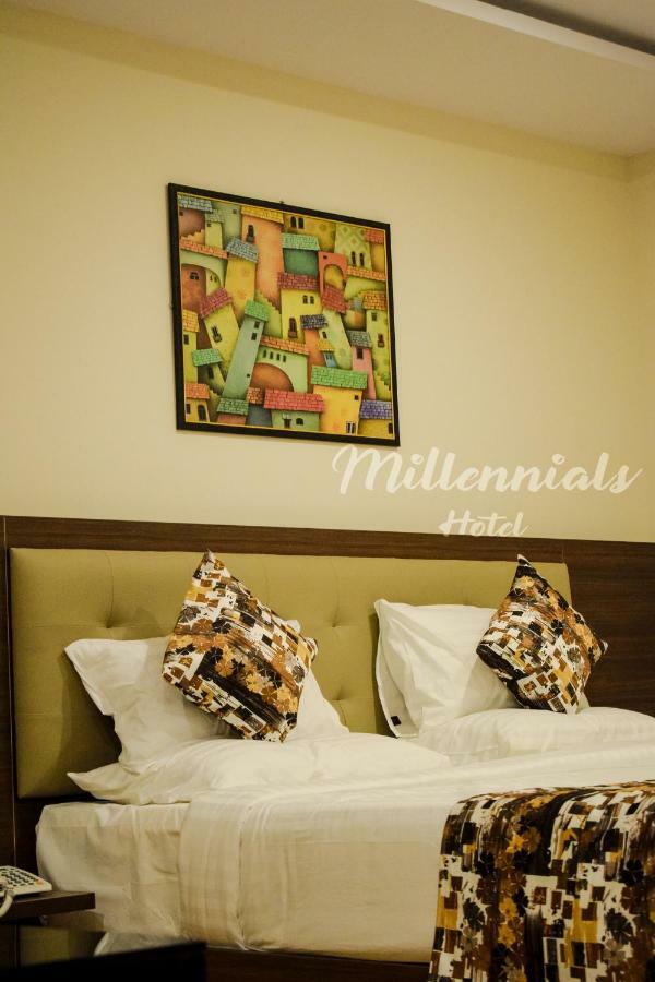 Millennials Hotel Bangalore Buitenkant foto