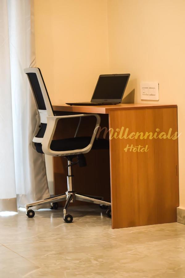 Millennials Hotel Bangalore Buitenkant foto