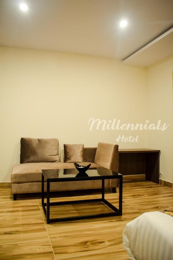 Millennials Hotel Bangalore Buitenkant foto